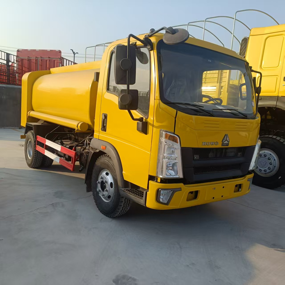 SINOTRUK HOWO - Camion citerne: photos 1 SINOTRUK HOWO - Camion citerne: photos 1