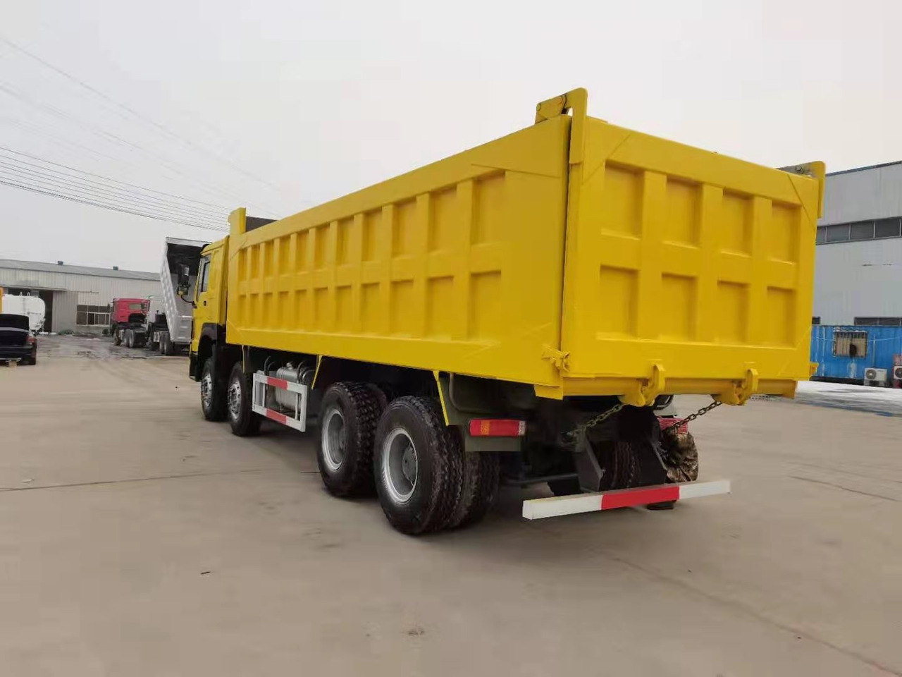 SINOTRUK HOWO - Camion benne: photos 3 SINOTRUK HOWO - Camion benne: photos 3