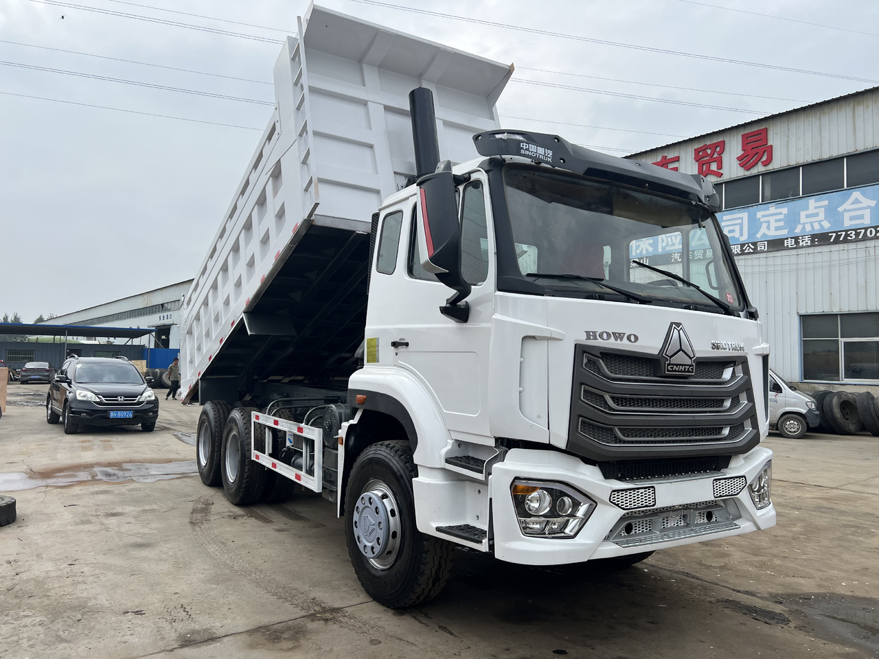 SINOTRUK HOWO - Camion benne: photos 3 SINOTRUK HOWO - Camion benne: photos 3
