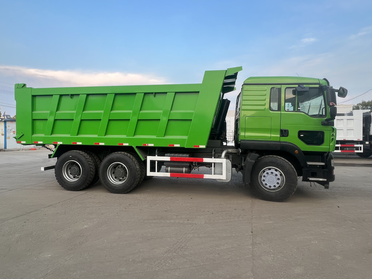 Sinotruk HOWO - Camion benne: photos 3 Sinotruk HOWO - Camion benne: photos 3