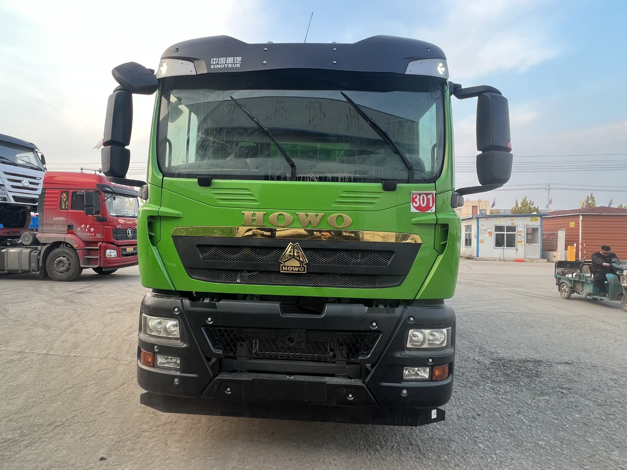 Sinotruk HOWO - Camion benne: photos 1 Sinotruk HOWO - Camion benne: photos 1
