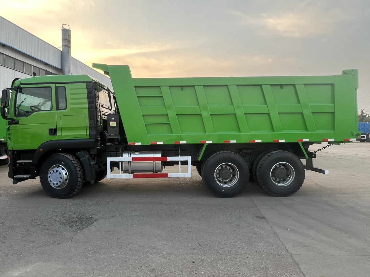 Sinotruk HOWO - Camion benne: photos 2 Sinotruk HOWO - Camion benne: photos 2