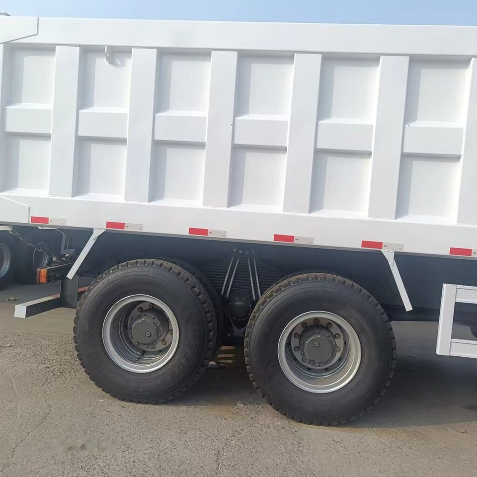 Sinotruk Howo 6*4 - Camion benne: photos 2 Sinotruk Howo 6*4 - Camion benne: photos 2