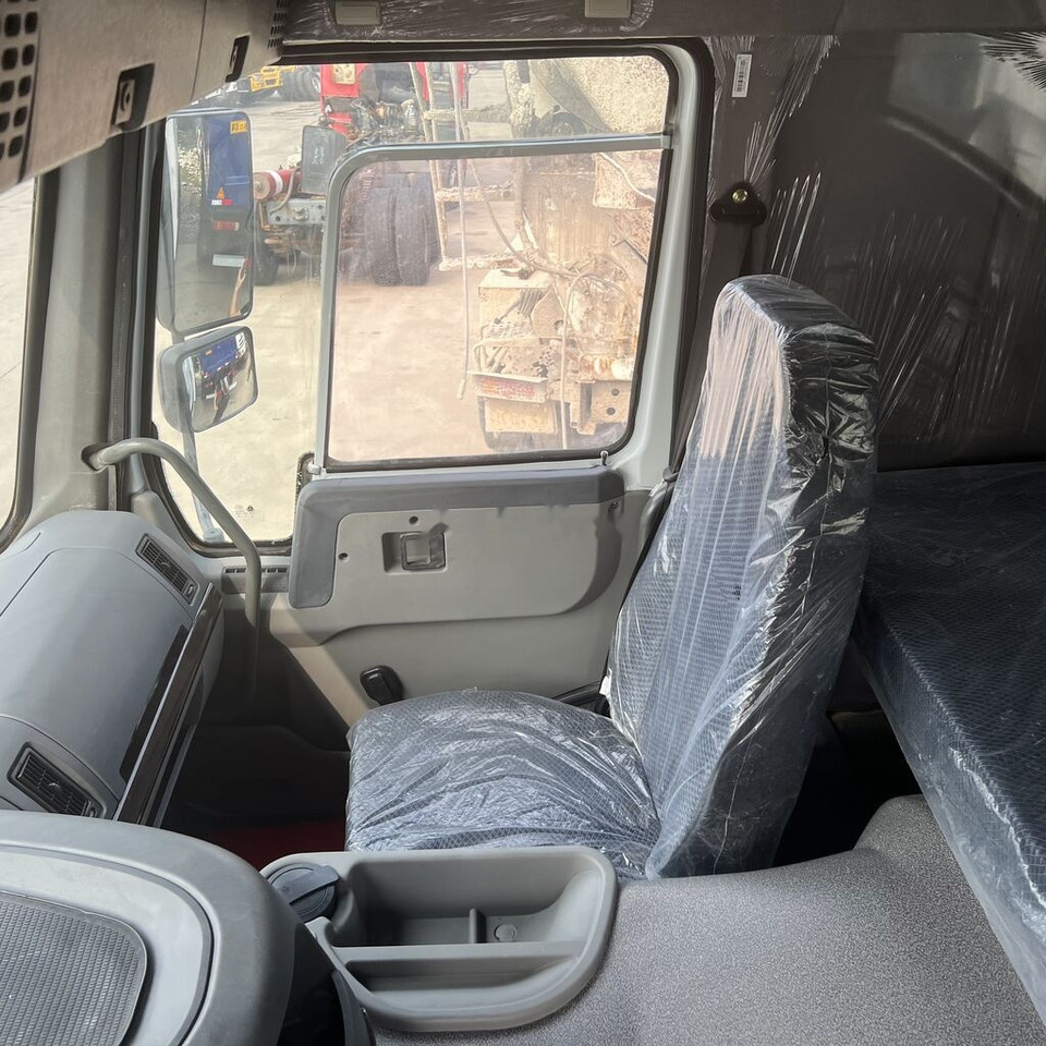 Sinotruk Howo - Camion benne: photos 4 Sinotruk Howo - Camion benne: photos 4