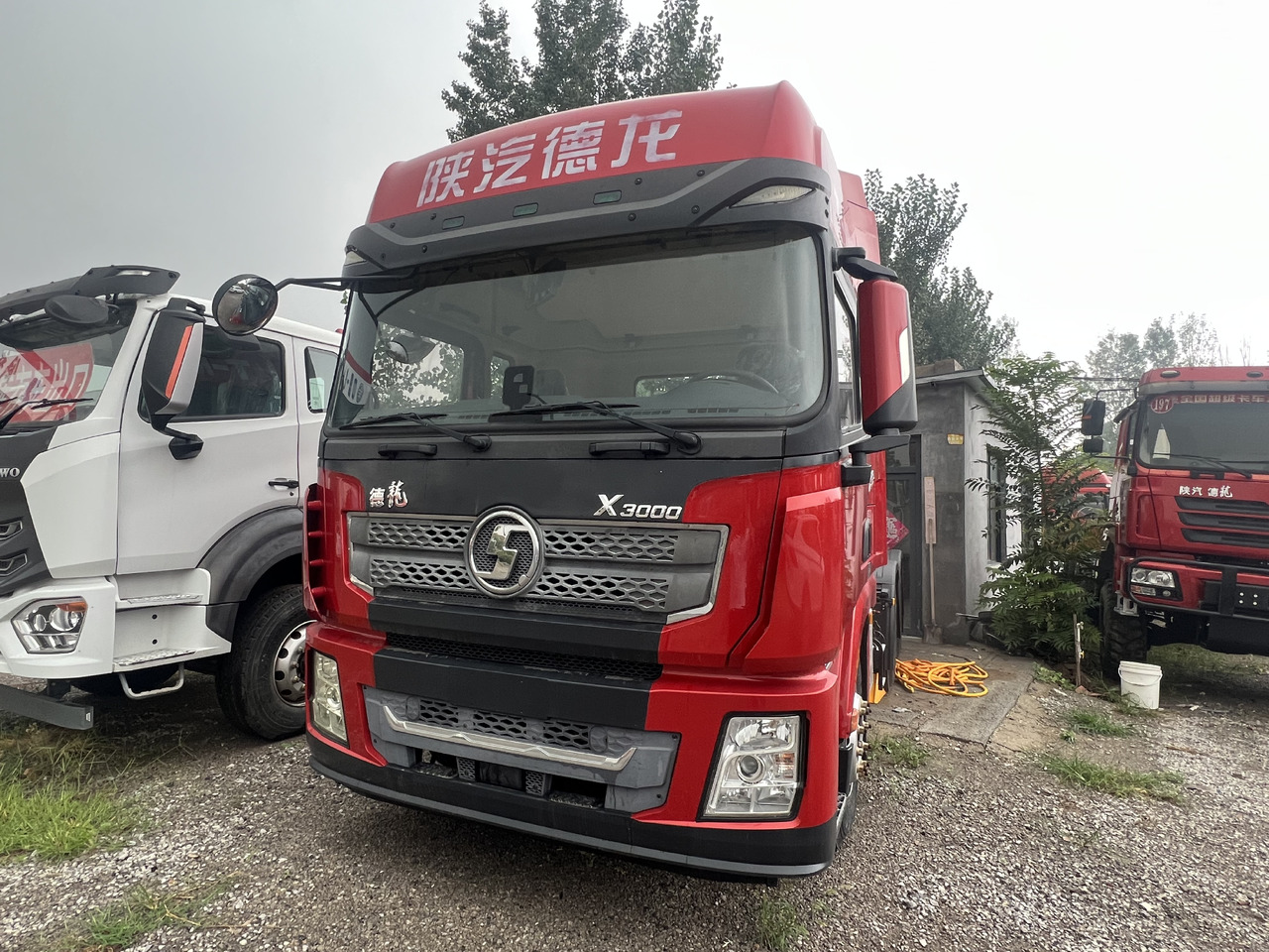 SHACMAN X3000 - Tracteur routier: photos 1 SHACMAN X3000 - Tracteur routier: photos 1