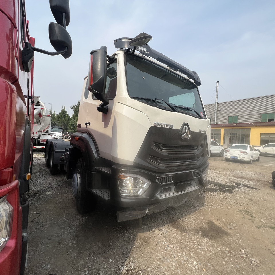 SINOTRUK HOHAN - Tracteur routier: photos 2 SINOTRUK HOHAN - Tracteur routier: photos 2