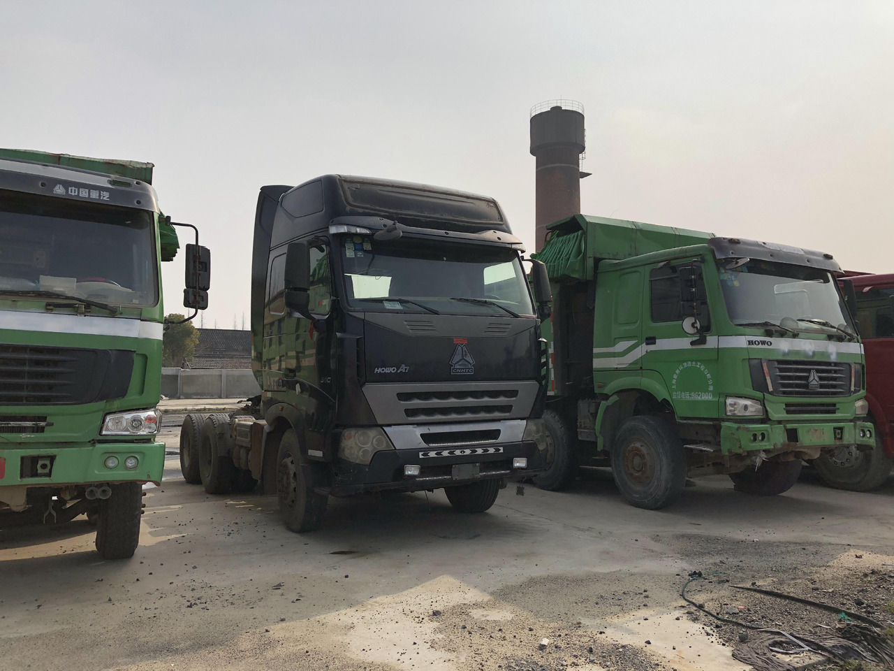 SINOTRUK HOWO A7 - Tracteur routier: photos 1 SINOTRUK HOWO A7 - Tracteur routier: photos 1