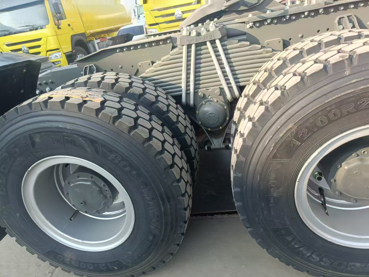 SINOTRUK HOWO - Tracteur routier: photos 5 SINOTRUK HOWO - Tracteur routier: photos 5