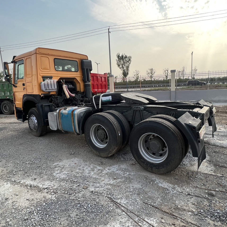 SINOTRUK HOWO - Tracteur routier: photos 1 SINOTRUK HOWO - Tracteur routier: photos 1
