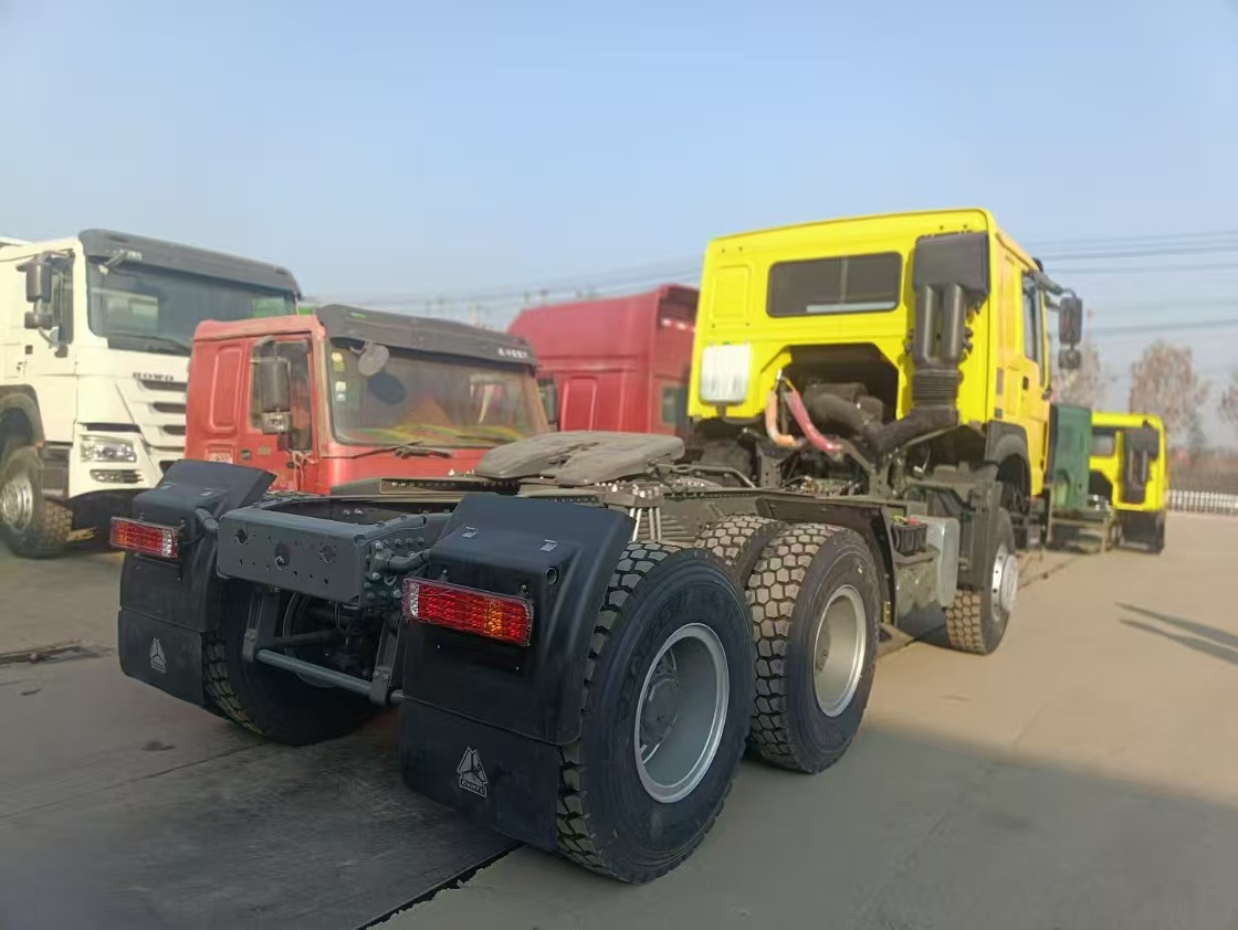 SINOTRUK HOWO - Tracteur routier: photos 4 SINOTRUK HOWO - Tracteur routier: photos 4