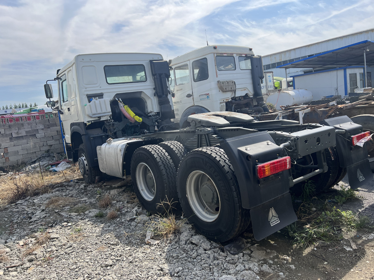 SINOTRUK HOWO trailer head - Tracteur routier: photos 4 SINOTRUK HOWO trailer head - Tracteur routier: photos 4