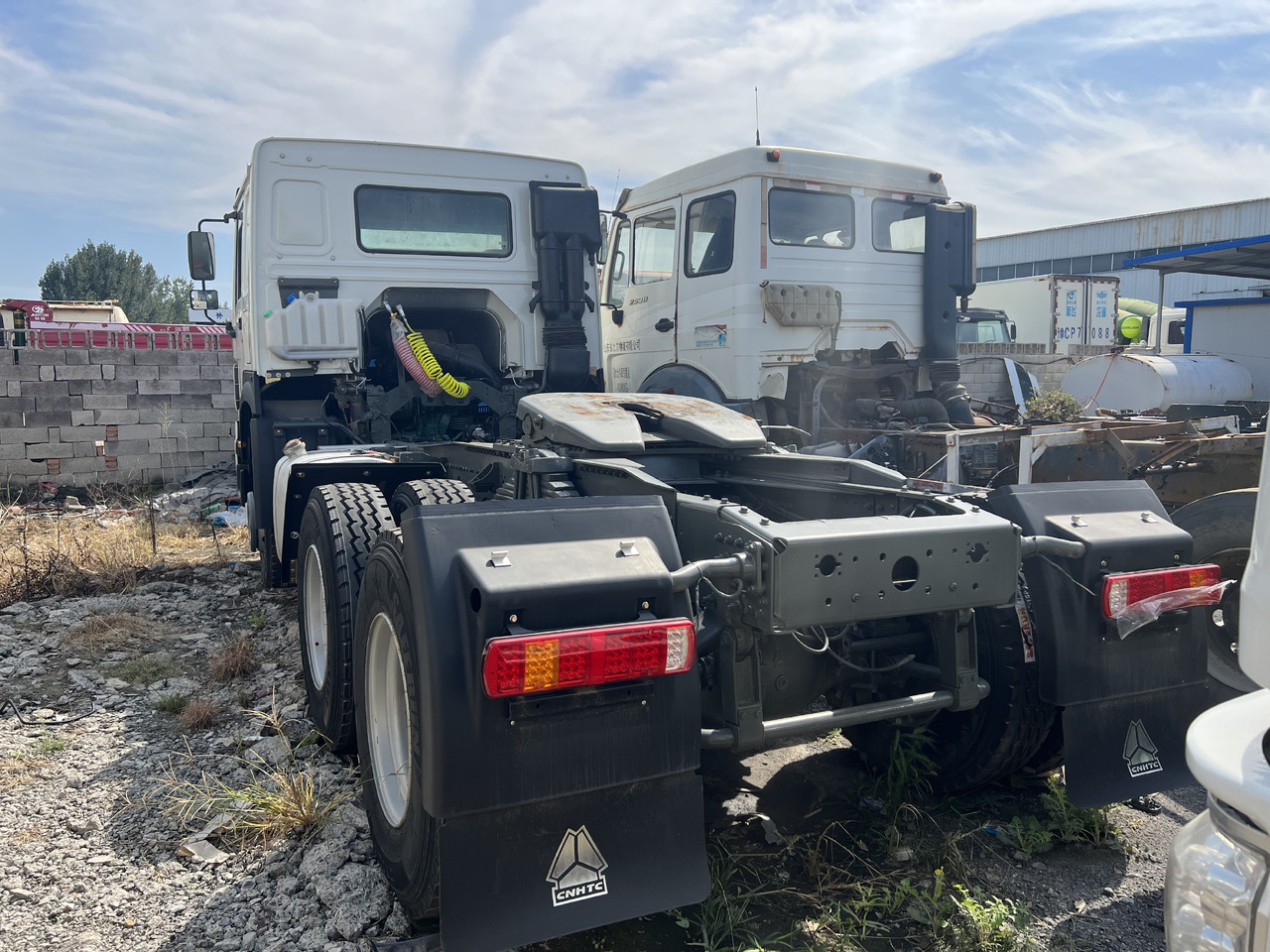 SINOTRUK HOWO trailer head - Tracteur routier: photos 5 SINOTRUK HOWO trailer head - Tracteur routier: photos 5