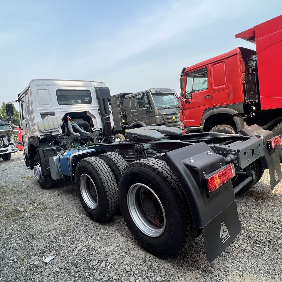 SINOTRUK HOWO tralier head - Tracteur routier: photos 5 SINOTRUK HOWO tralier head - Tracteur routier: photos 5