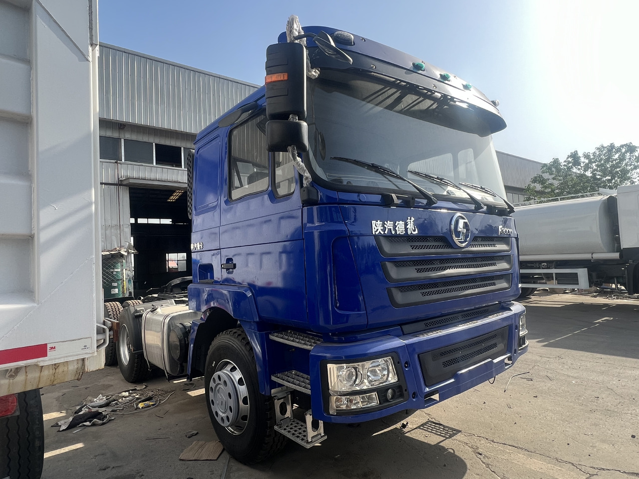 Shacman F3000 - Tracteur routier: photos 3 Shacman F3000 - Tracteur routier: photos 3