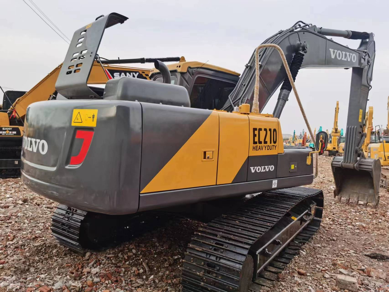 Volvo EC210 - Pelle sur chenille: photos 4 Volvo EC210 - Pelle sur chenille: photos 4