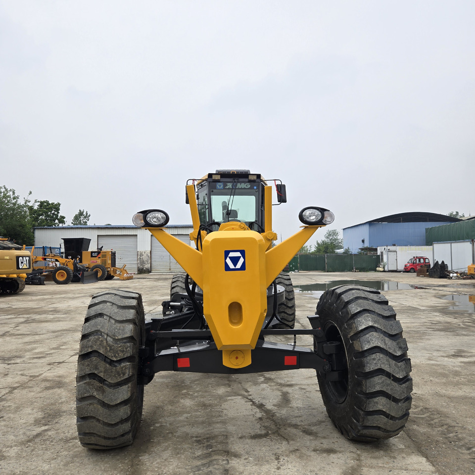 XCMG GR2153 - Niveleuse: photos 1 XCMG GR2153 - Niveleuse: photos 1