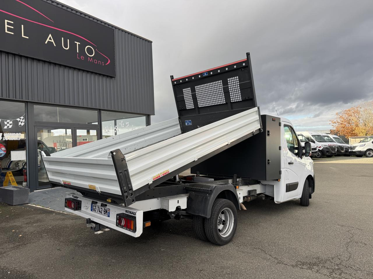 RENAULT MASTER 3T5 BENNE COFFRE RJ 2.3 DCI 145CH PROPULSION - Autre matériel: photos 4 RENAULT MASTER 3T5 BENNE COFFRE RJ 2.3 DCI 145CH PROPULSION - Autre matériel: photos 4