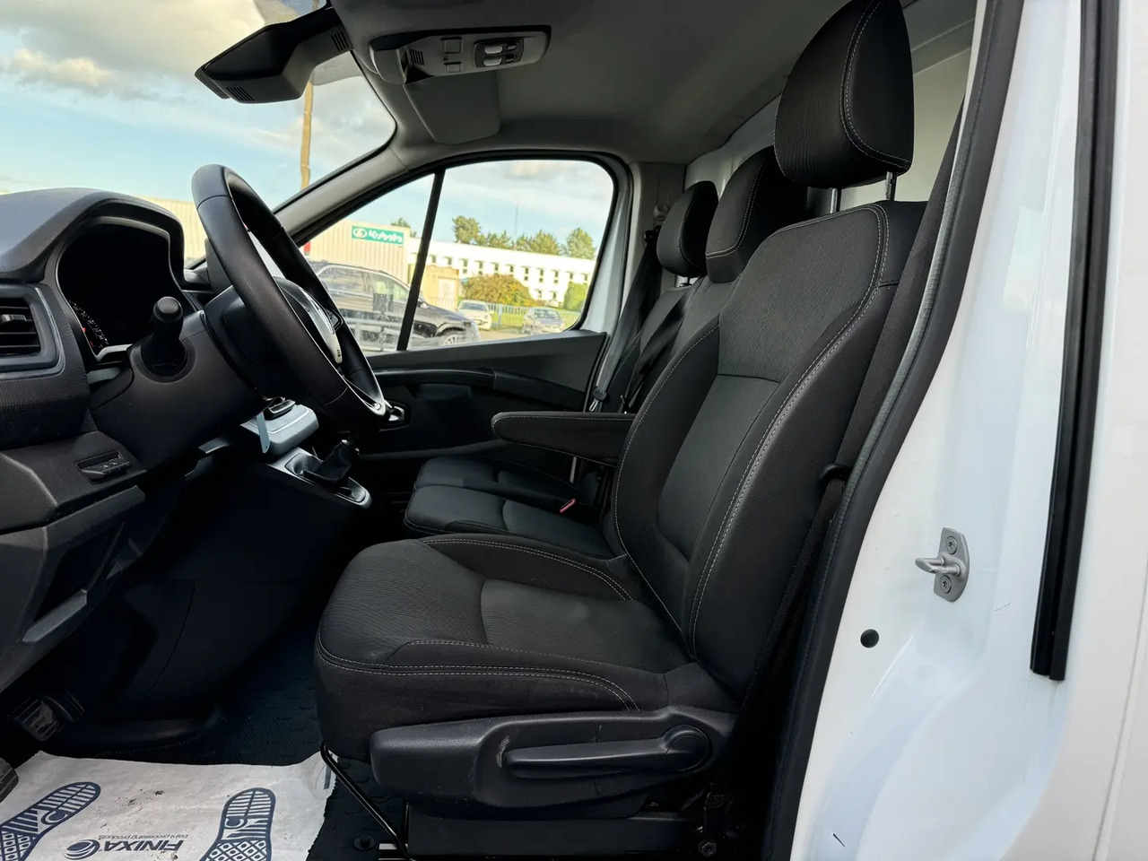 Renault Trafic L2H1 3T 2.0 BLUE DCI 130CH GRAND CONFORT - Autre matériel: photos 5 Renault Trafic L2H1 3T 2.0 BLUE DCI 130CH GRAND CONFORT - Autre matériel: photos 5