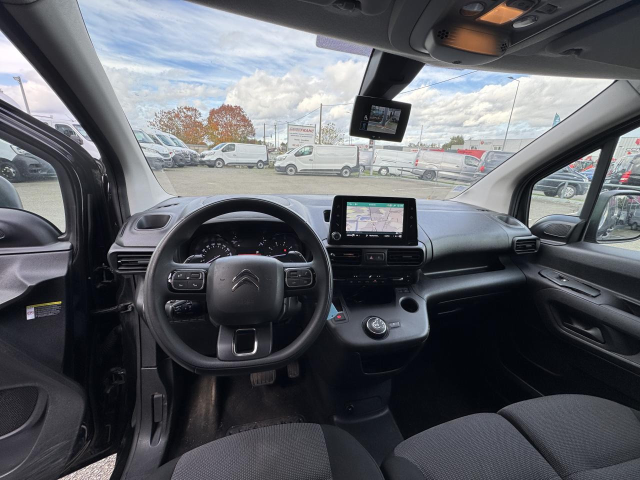 CITROEN Berlingo 1.5 BlueHDi S&S - 130 - BV EAT8 III FOURGON Fourgon M Driver 650 kg PHASE 1 - Fourgon utilitaire: photos 3 CITROEN Berlingo 1.5 BlueHDi S&S - 130 - BV EAT8 III FOURGON Fourgon M Driver 650 kg PHASE 1 - Fourgon utilitaire: photos 3