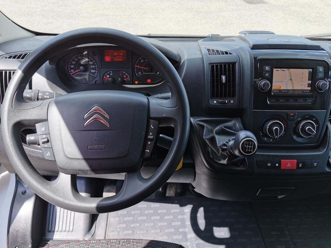 CITROEN Jumper 3.5t L2H2 2.2 HDi S&S - 140 III FOURGON TOLE Fourgon Tolé 35 L2H2 PHASE 3 - Fourgon utilitaire: photos 4 CITROEN Jumper 3.5t L2H2 2.2 HDi S&S - 140 III FOURGON TOLE Fourgon Tolé 35 L2H2 PHASE 3 - Fourgon utilitaire: photos 4