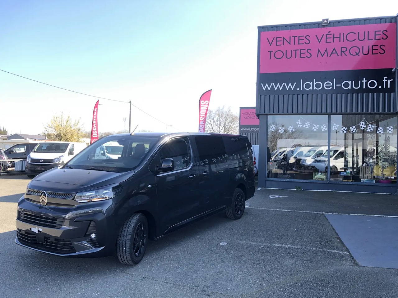 Citroen Jumpy XL 2.0 BLUEHDI 180CH S&S CABINE APPROFONDIE FIXE EAT8 - Utilitaire double cabine: photos 5 Citroen Jumpy XL 2.0 BLUEHDI 180CH S&S CABINE APPROFONDIE FIXE EAT8 - Utilitaire double cabine: photos 5