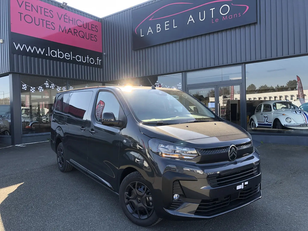 Citroen Jumpy XL 2.0 BLUEHDI 180CH S&S CABINE APPROFONDIE FIXE EAT8 - Utilitaire double cabine: photos 1 Citroen Jumpy XL 2.0 BLUEHDI 180CH S&S CABINE APPROFONDIE FIXE EAT8 - Utilitaire double cabine: photos 1