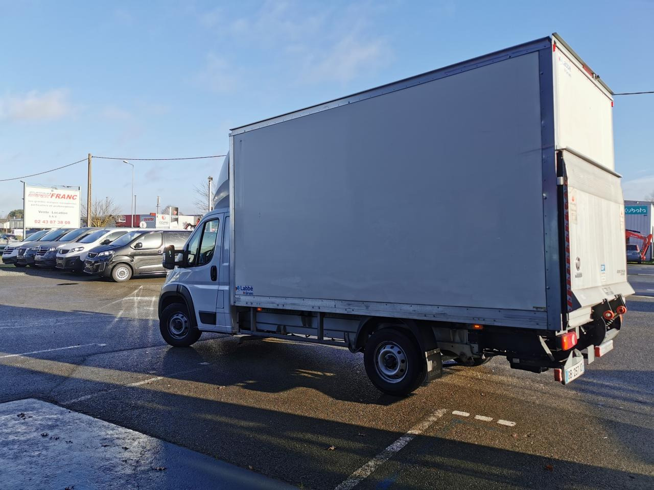 Fourgon FIAT DUCATO 3T5 CAISSE + HAYON 2.3 MJT 140CH PRO LOUNGE: photos 8