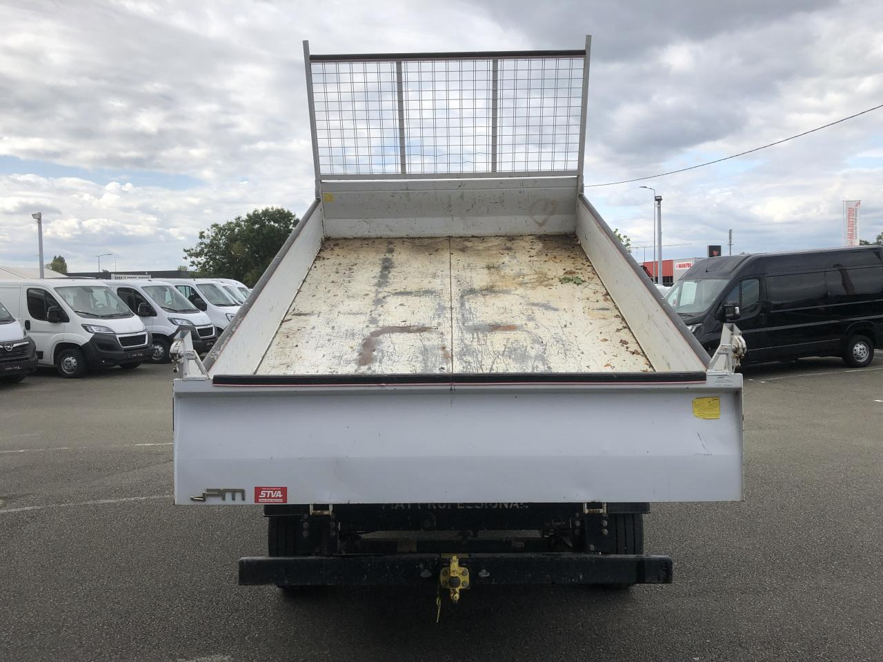 FIAT DUCATO 3T5 MAXI BENNE + COFFRE 2.3 JTD 130 CH PACK PRO NAV - Véhicule utilitaire benne: photos 3 FIAT DUCATO 3T5 MAXI BENNE + COFFRE 2.3 JTD 130 CH PACK PRO NAV - Véhicule utilitaire benne: photos 3