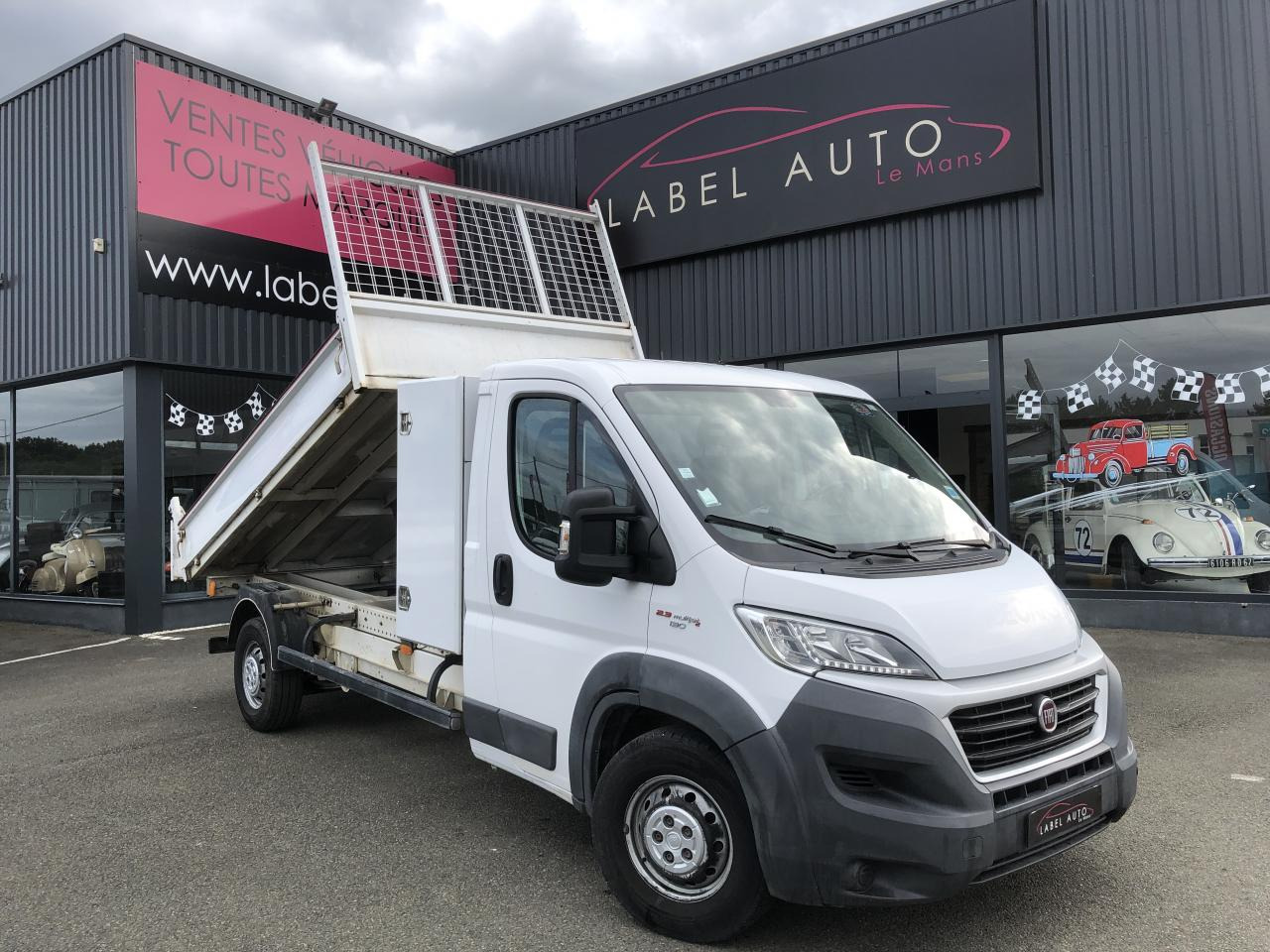 FIAT DUCATO 3T5 MAXI BENNE + COFFRE 2.3 JTD 130 CH PACK PRO NAV - Véhicule utilitaire benne: photos 2 FIAT DUCATO 3T5 MAXI BENNE + COFFRE 2.3 JTD 130 CH PACK PRO NAV - Véhicule utilitaire benne: photos 2