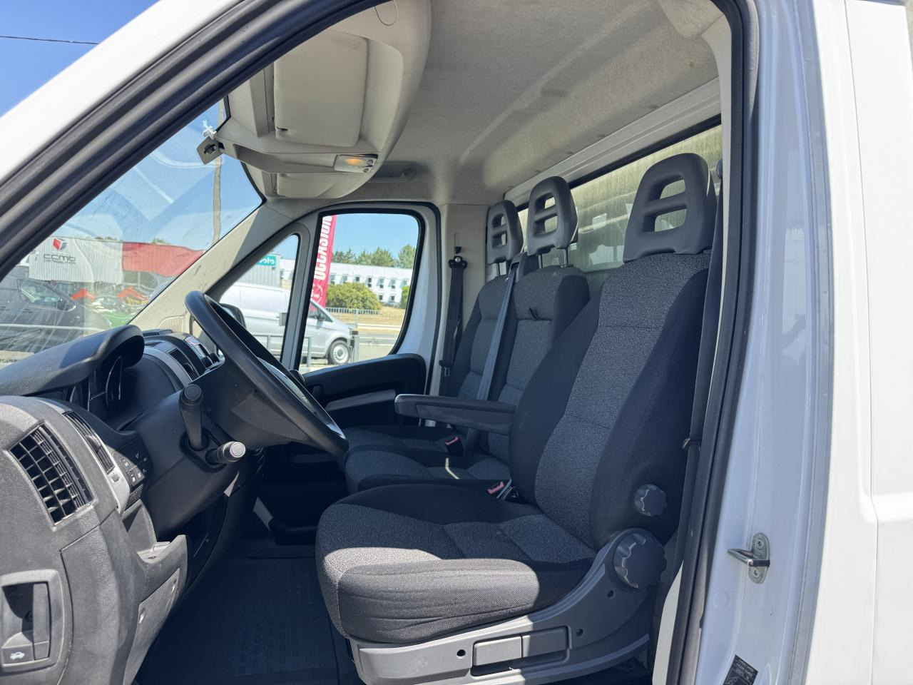 FIAT DUCATO 3T5 MAXI BENNE + COFFRE 2.3 JTD 160CH PACK PRO NAV - Véhicule utilitaire benne: photos 4 FIAT DUCATO 3T5 MAXI BENNE + COFFRE 2.3 JTD 160CH PACK PRO NAV - Véhicule utilitaire benne: photos 4