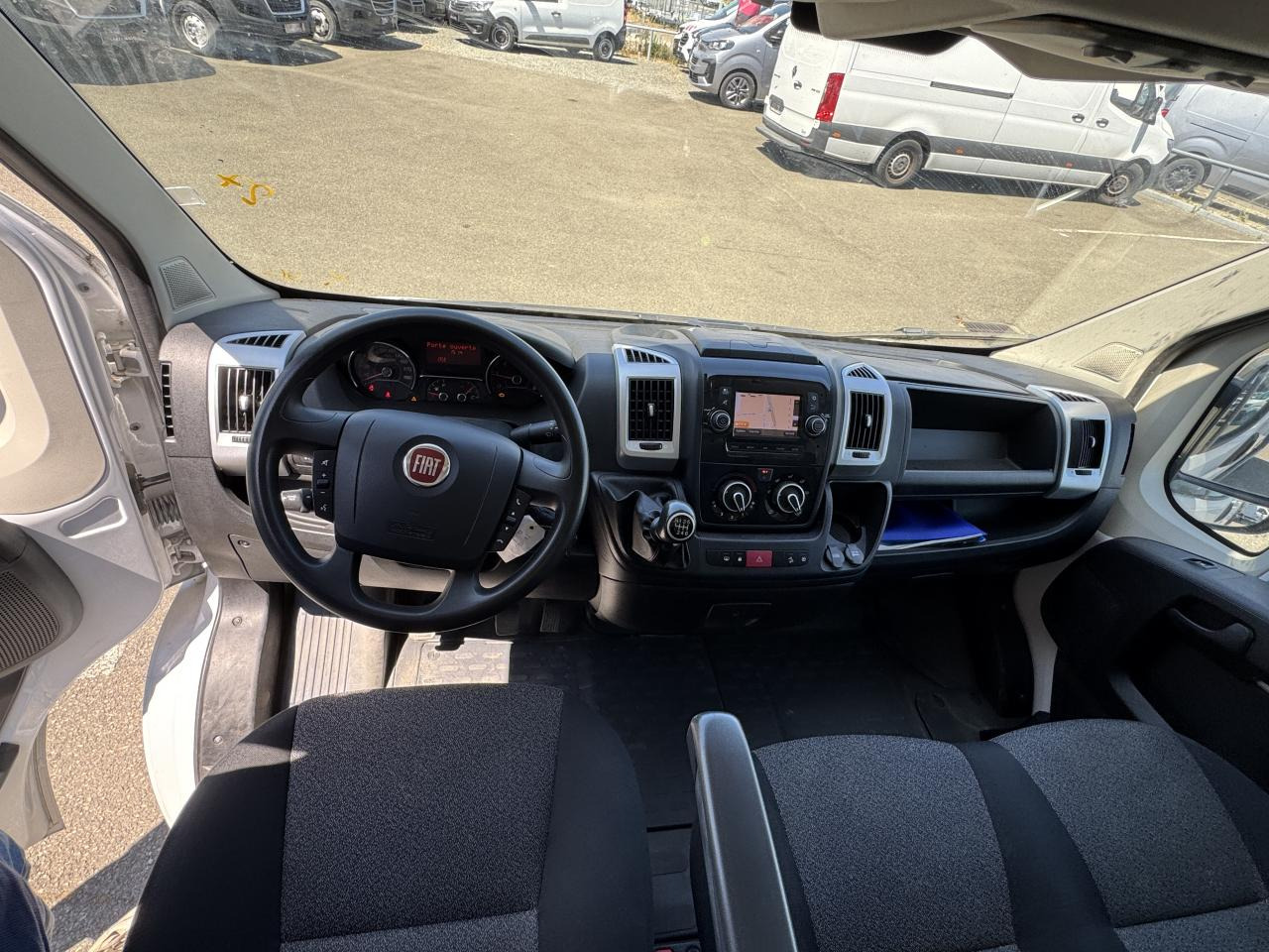 FIAT DUCATO 3T5 MAXI BENNE + COFFRE 2.3 JTD 160CH PACK PRO NAV - Véhicule utilitaire benne: photos 3 FIAT DUCATO 3T5 MAXI BENNE + COFFRE 2.3 JTD 160CH PACK PRO NAV - Véhicule utilitaire benne: photos 3