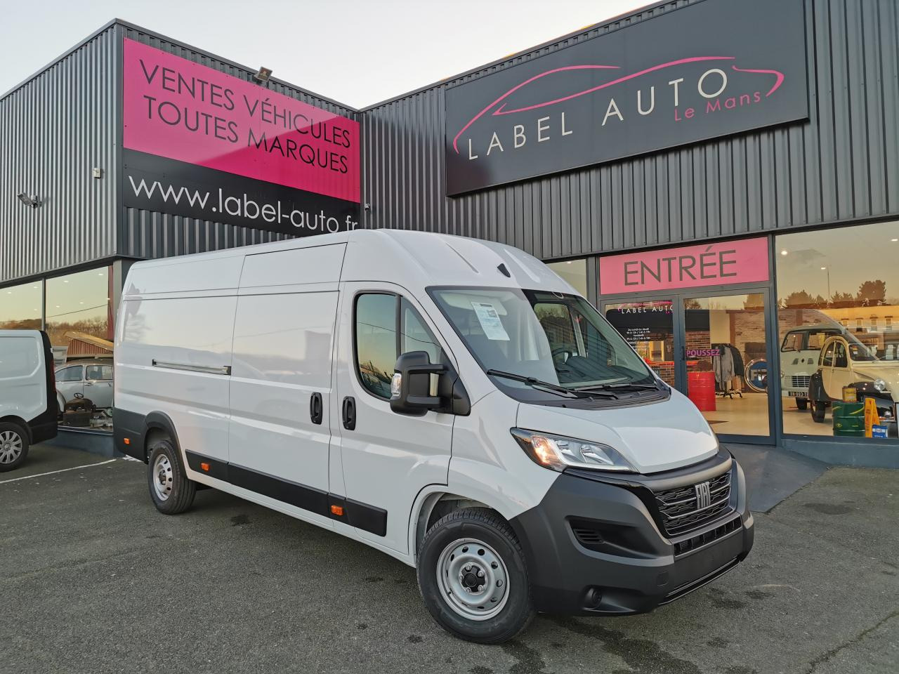 FIAT Ducato Tôlé Maxi 3.5 XL H2 2.2 - 140 S&S III FOURGON TOLE Fourgon Tôlé - Fourgon utilitaire: photos 1 FIAT Ducato Tôlé Maxi 3.5 XL H2 2.2 - 140 S&S III FOURGON TOLE Fourgon Tôlé - Fourgon utilitaire: photos 1