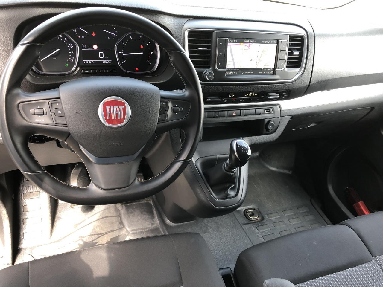 FIAT Scudo XL 2.0 BlueHDi 145 CH - Fourgon utilitaire: photos 3 FIAT Scudo XL 2.0 BlueHDi 145 CH - Fourgon utilitaire: photos 3