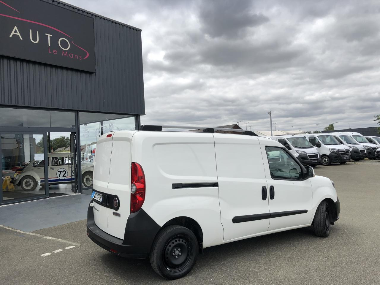 FIAT doblo MAXI 1.6 MULTIJET 105CH 1005KG BUSINESS - Fourgon utilitaire: photos 5 FIAT doblo MAXI 1.6 MULTIJET 105CH 1005KG BUSINESS - Fourgon utilitaire: photos 5