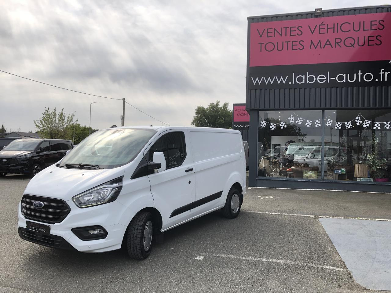 FORD TRANSIT CUSTOM FOURGON 130CH 300 L1H1 Trend Business - Fourgon utilitaire: photos 5 FORD TRANSIT CUSTOM FOURGON 130CH 300 L1H1 Trend Business - Fourgon utilitaire: photos 5