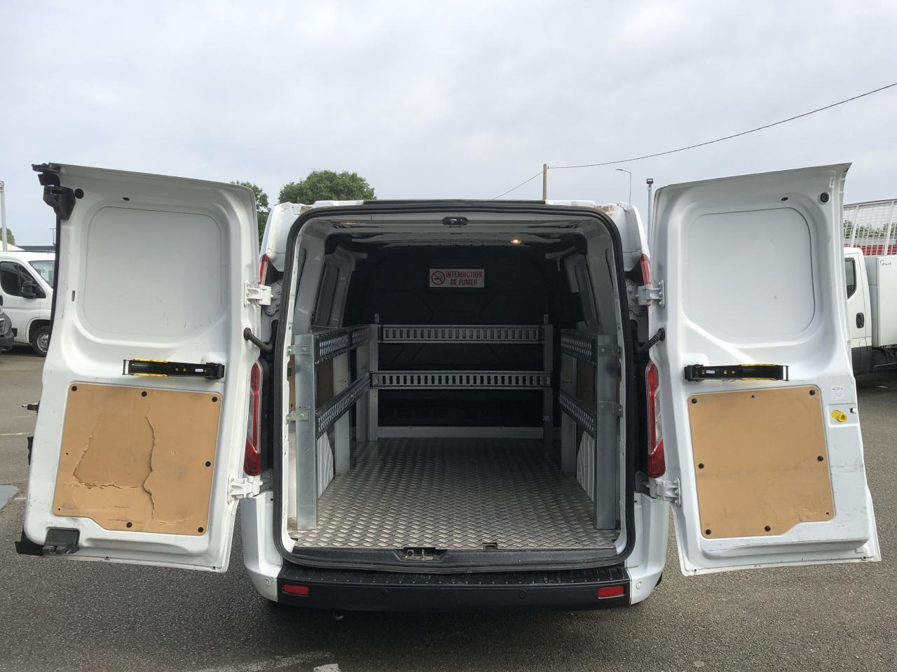 FORD TRANSIT CUSTOM FOURGON 130CH 300 L1H1 Trend Business - Fourgon utilitaire: photos 2 FORD TRANSIT CUSTOM FOURGON 130CH 300 L1H1 Trend Business - Fourgon utilitaire: photos 2