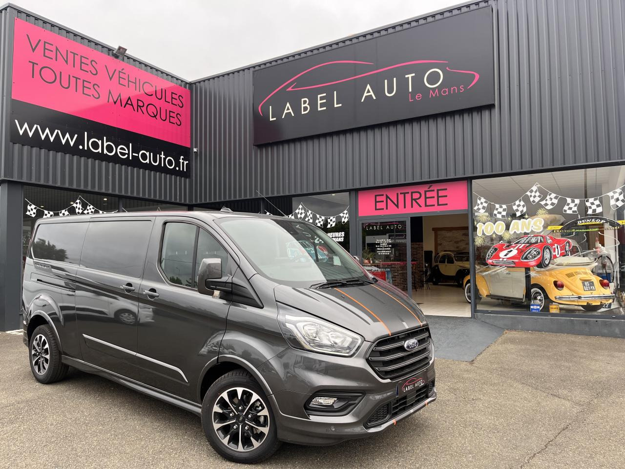 FORD Transit Custom 2.0 TDCi - 170 ch BVA S&S Fourgon 290 L1H1 Sport - Fourgon utilitaire: photos 1 FORD Transit Custom 2.0 TDCi - 170 ch BVA S&S Fourgon 290 L1H1 Sport - Fourgon utilitaire: photos 1