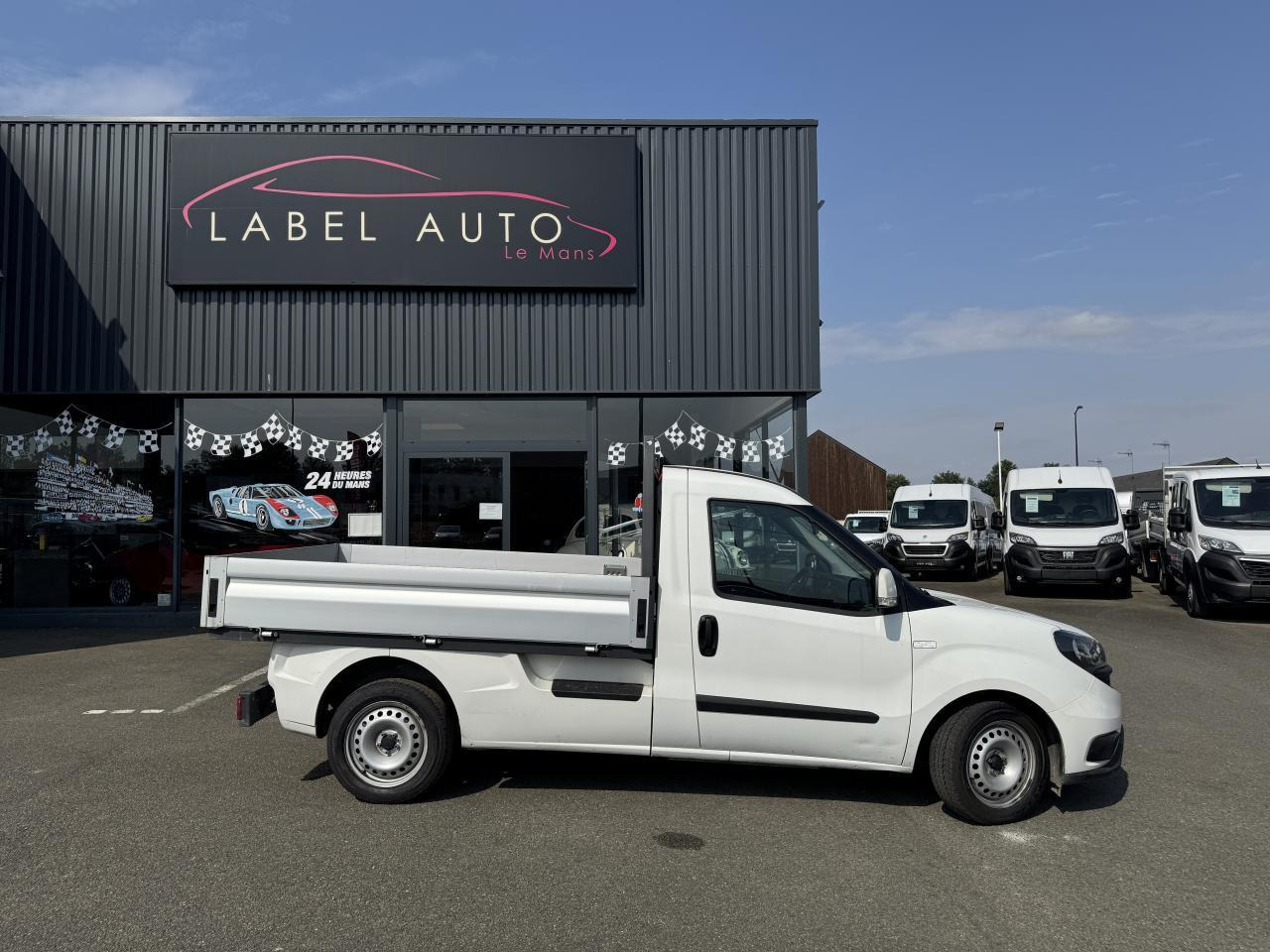 Fiat Doblo Cargo Cargo 1.6 Multijet 16V 105 ch WORK UP PLATEAU Pro Lounge - Fourgon plateau: photos 1 Fiat Doblo Cargo Cargo 1.6 Multijet 16V 105 ch WORK UP PLATEAU Pro Lounge - Fourgon plateau: photos 1