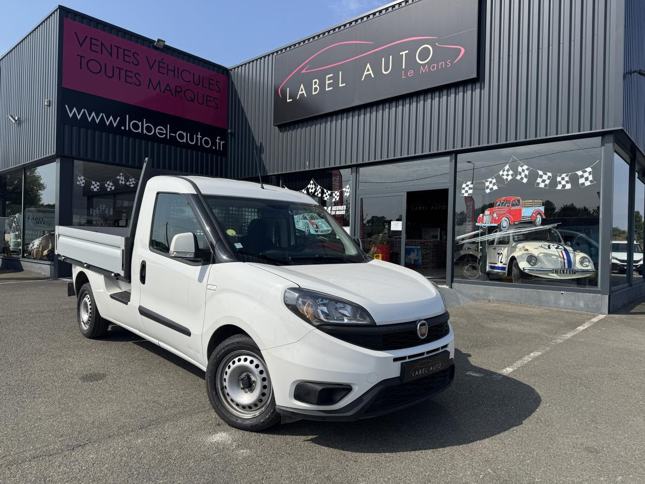 Fiat Doblo Cargo Cargo 1.6 Multijet 16V 105 ch WORK UP PLATEAU Pro Lounge - Fourgon plateau: photos 2 Fiat Doblo Cargo Cargo 1.6 Multijet 16V 105 ch WORK UP PLATEAU Pro Lounge - Fourgon plateau: photos 2