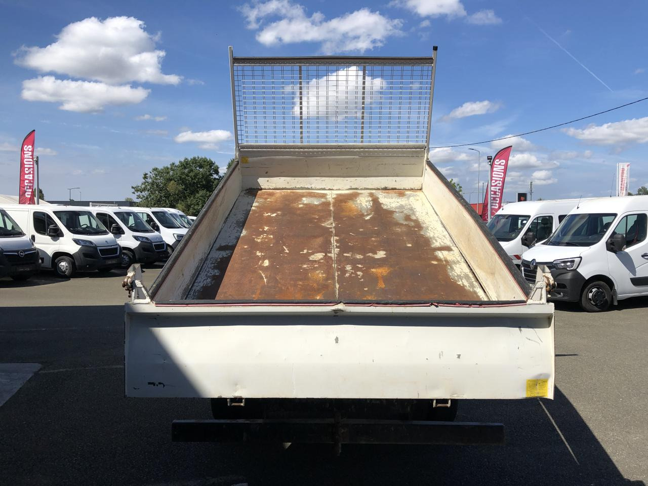 IVECO Daily 35C14 3T5 BENNE + COFFRE RJ 2.3L 140CH - Véhicule utilitaire benne: photos 3 IVECO Daily 35C14 3T5 BENNE + COFFRE RJ 2.3L 140CH - Véhicule utilitaire benne: photos 3