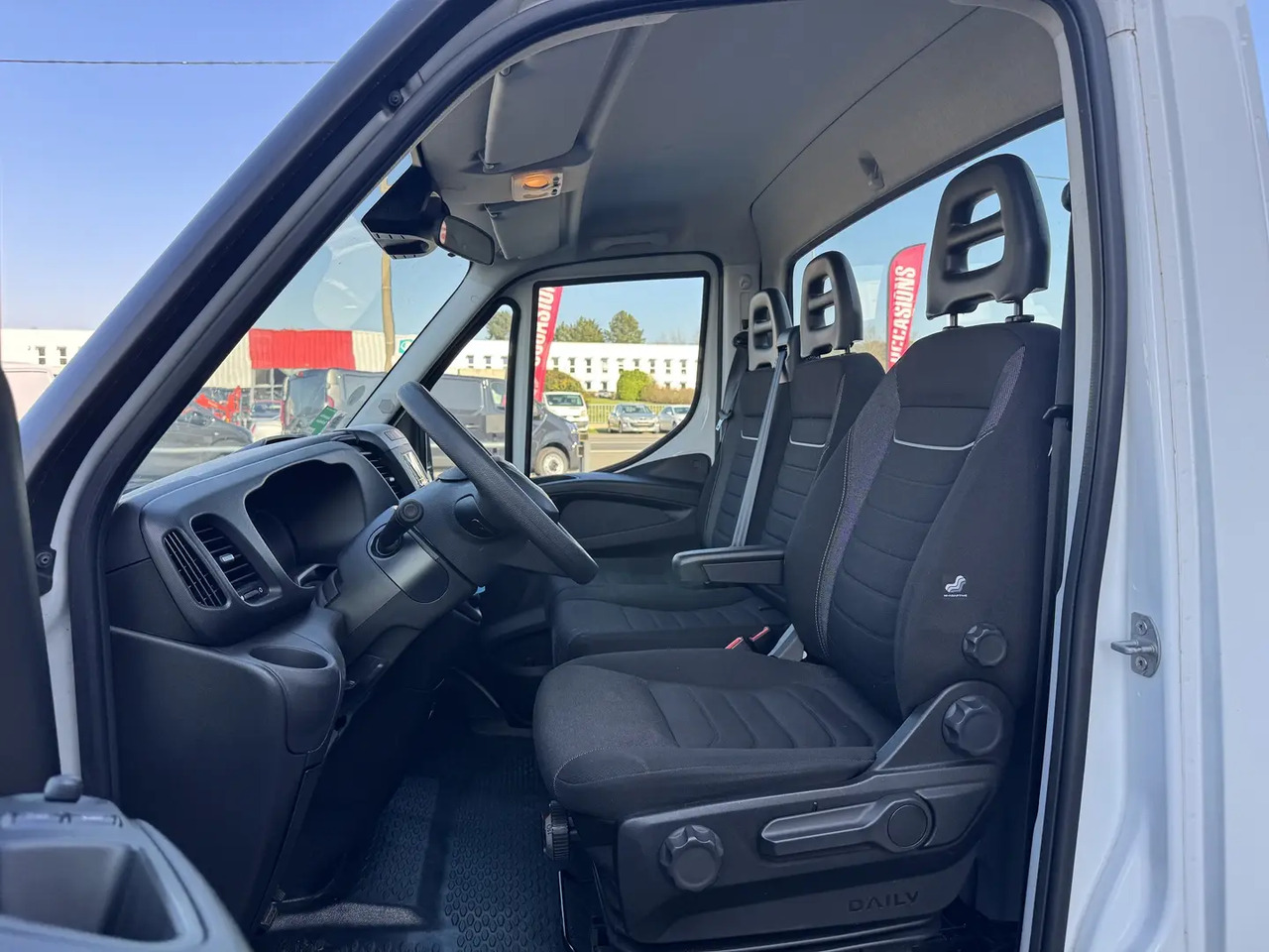 Iveco Daily 35S16 D EMPATTEMENT 4100 - Remorqueuse: photos 3 Iveco Daily 35S16 D EMPATTEMENT 4100 - Remorqueuse: photos 3