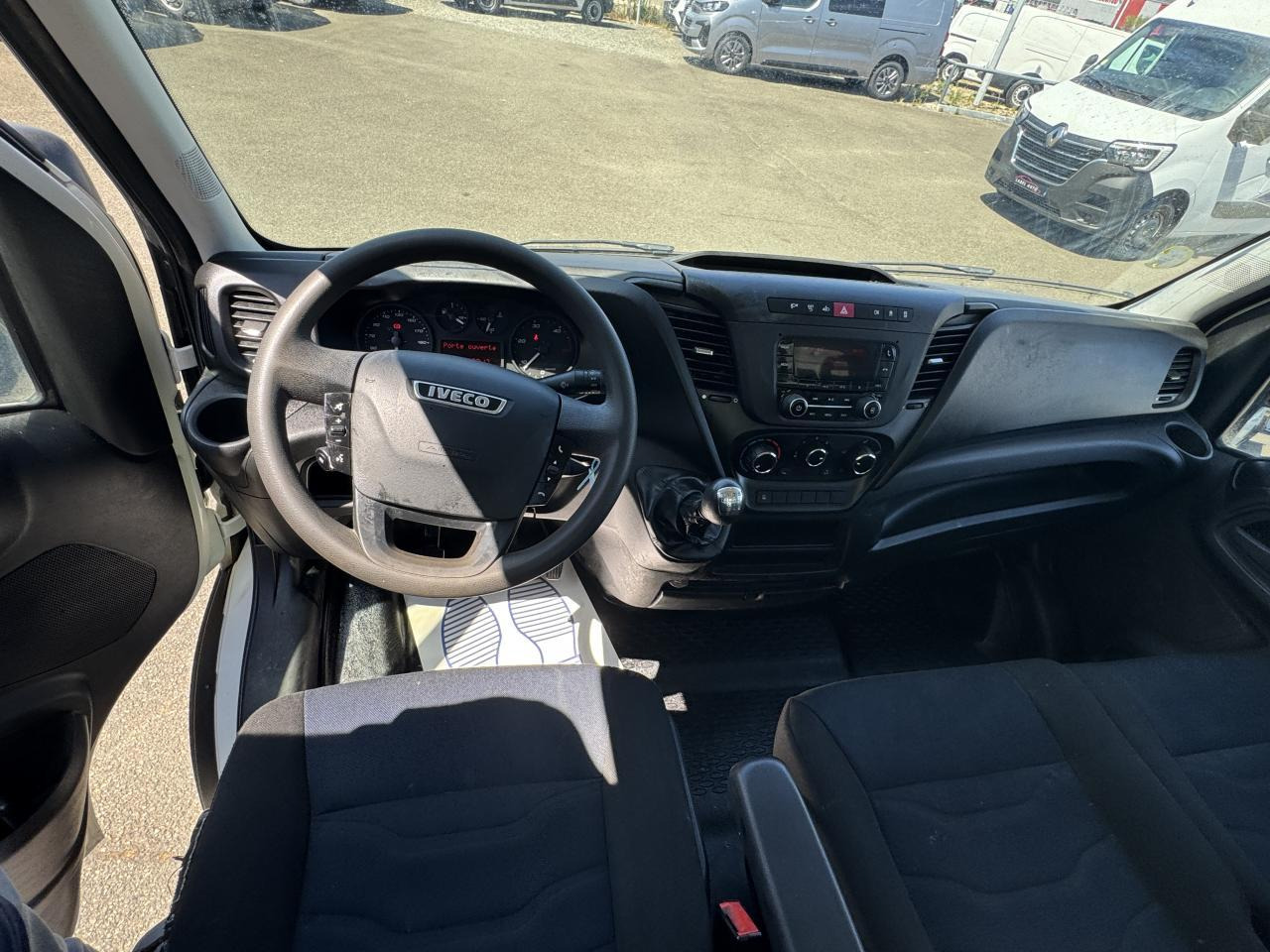 Iveco Daily IVECO 35 C 12 BENNE RJ 2.3 120 CH - Véhicule utilitaire benne: photos 3 Iveco Daily IVECO 35 C 12 BENNE RJ 2.3 120 CH - Véhicule utilitaire benne: photos 3