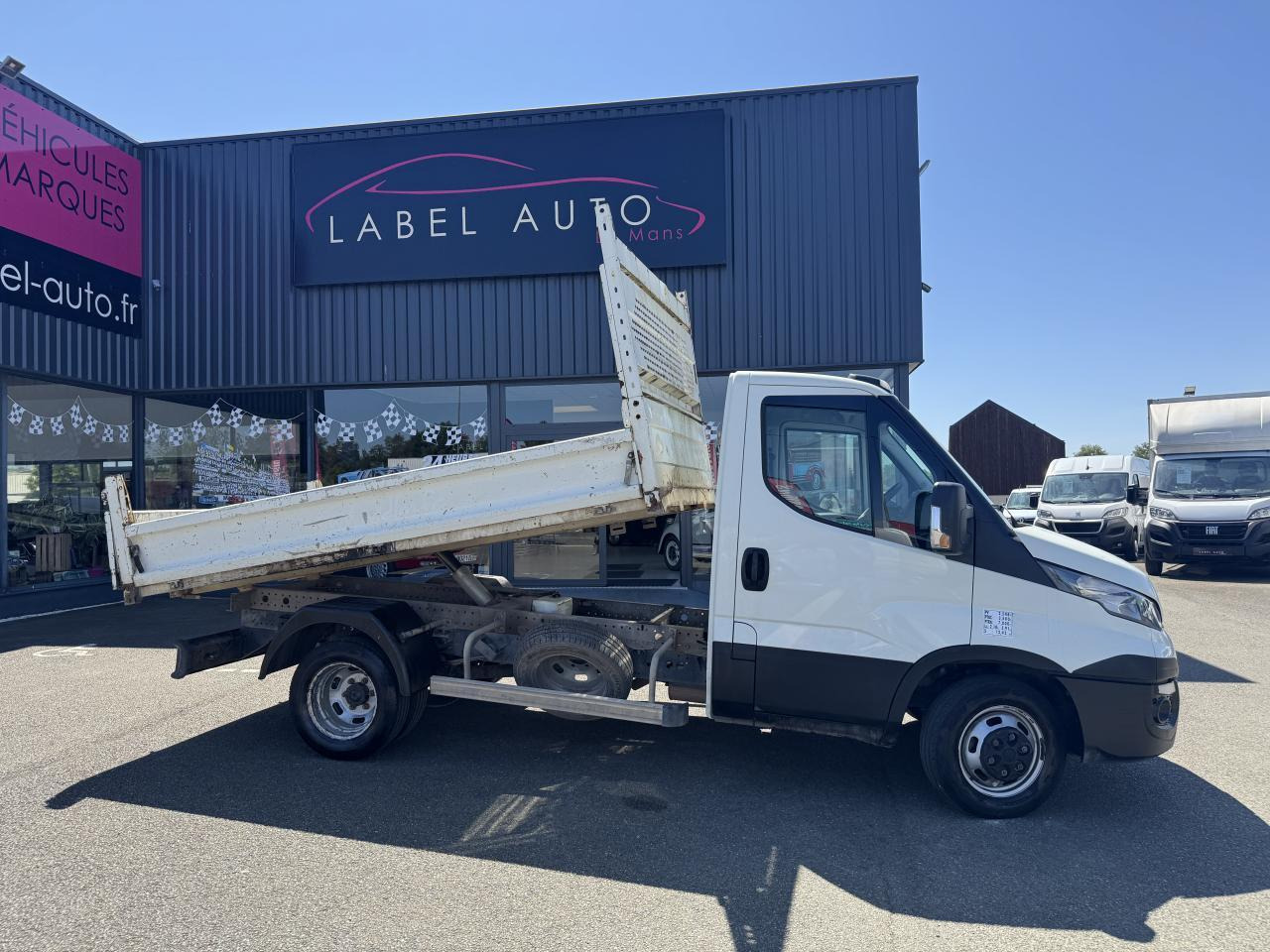 Iveco Daily IVECO 35 C 12 BENNE RJ 2.3 120 CH - Véhicule utilitaire benne: photos 1 Iveco Daily IVECO 35 C 12 BENNE RJ 2.3 120 CH - Véhicule utilitaire benne: photos 1