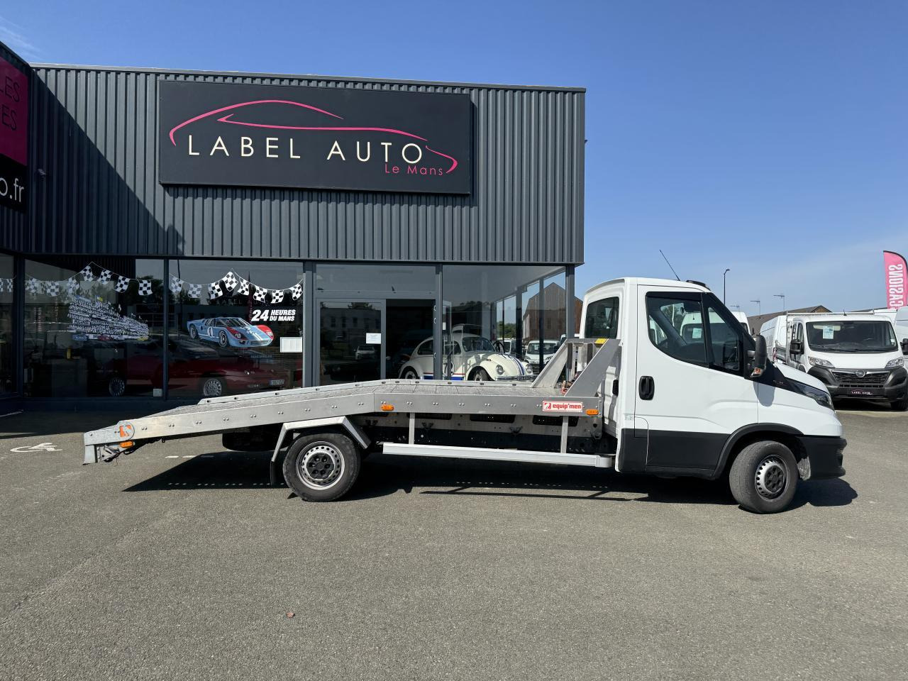 Iveco Daily IVECO PORTE VOITURE DEPANNEUSE 35 S 16 3L0 160 CH EMPATTEMENT 4100 PLATEAU FIX ALU EQUIP M - Camion porte-voitures: photos 1 Iveco Daily IVECO PORTE VOITURE DEPANNEUSE 35 S 16 3L0 160 CH EMPATTEMENT 4100 PLATEAU FIX ALU EQUIP M - Camion porte-voitures: photos 1