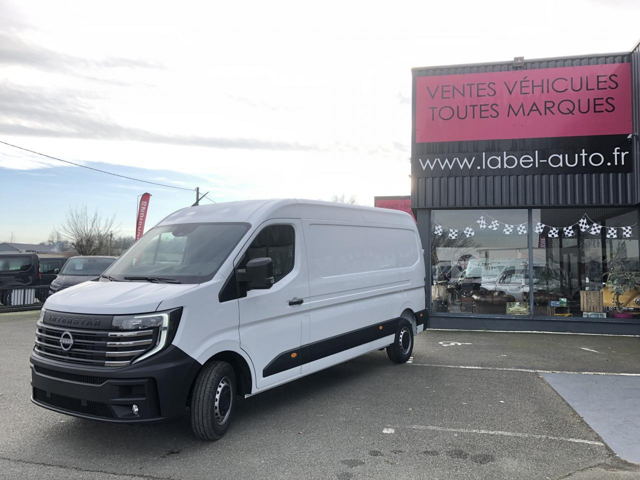 Nissan Interstar L3H2 3T5 2.0 DCI 150CH EURO6E N-CONNECTA GARANTIE 5 ANS ! - Fourgon utilitaire: photos 5 Nissan Interstar L3H2 3T5 2.0 DCI 150CH EURO6E N-CONNECTA GARANTIE 5 ANS ! - Fourgon utilitaire: photos 5