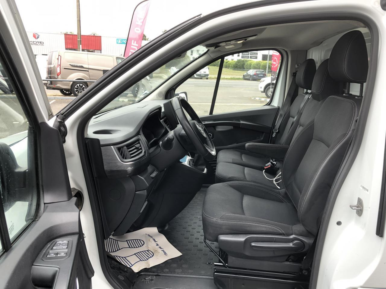 Nissan Primastar L1H1 2T8 2.0 DCI 150CH N-CONNECTA DCT GPS KIT BOIS - Fourgon utilitaire: photos 4 Nissan Primastar L1H1 2T8 2.0 DCI 150CH N-CONNECTA DCT GPS KIT BOIS - Fourgon utilitaire: photos 4