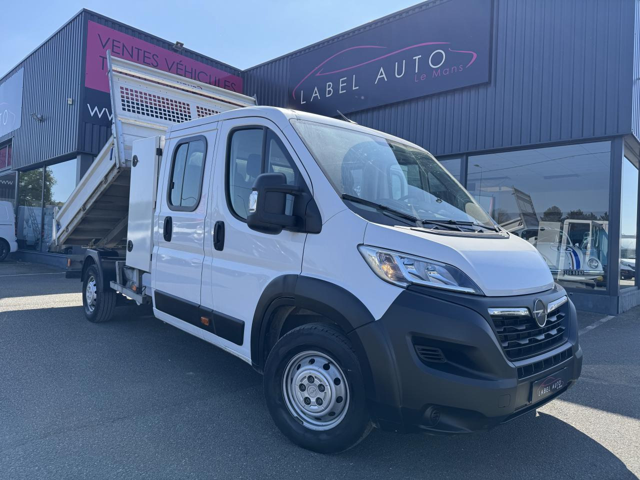 OPEL MOVANO 3T5 BENNE + COFFRE DOUBLE CABINE 6PLACES 2.2 HDI 165CH - Véhicule utilitaire benne: photos 2 OPEL MOVANO 3T5 BENNE + COFFRE DOUBLE CABINE 6PLACES 2.2 HDI 165CH - Véhicule utilitaire benne: photos 2