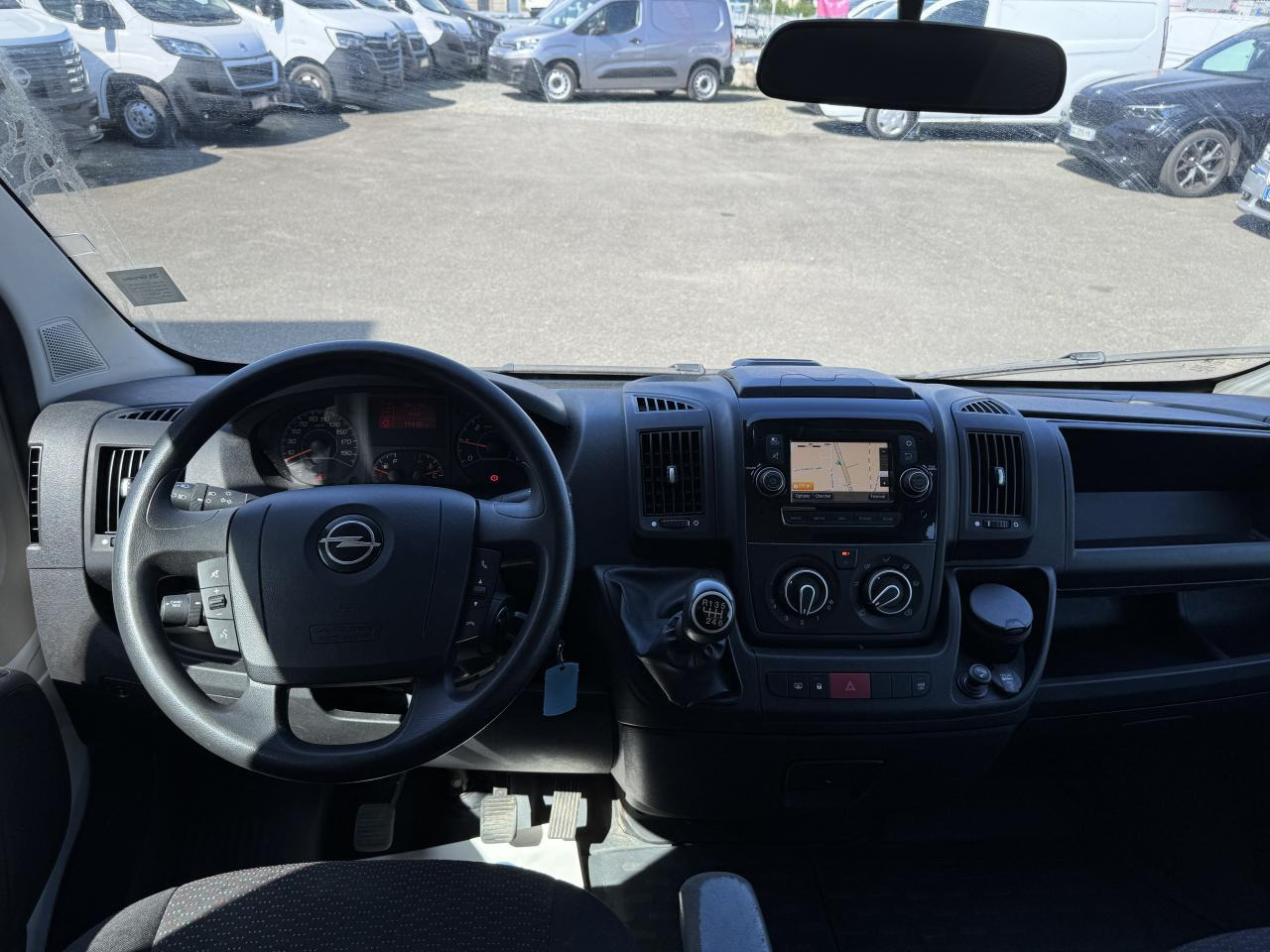 OPEL MOVANO 3T5 BENNE + COFFRE DOUBLE CABINE 6PLACES 2.2 HDI 165CH - Véhicule utilitaire benne: photos 3 OPEL MOVANO 3T5 BENNE + COFFRE DOUBLE CABINE 6PLACES 2.2 HDI 165CH - Véhicule utilitaire benne: photos 3