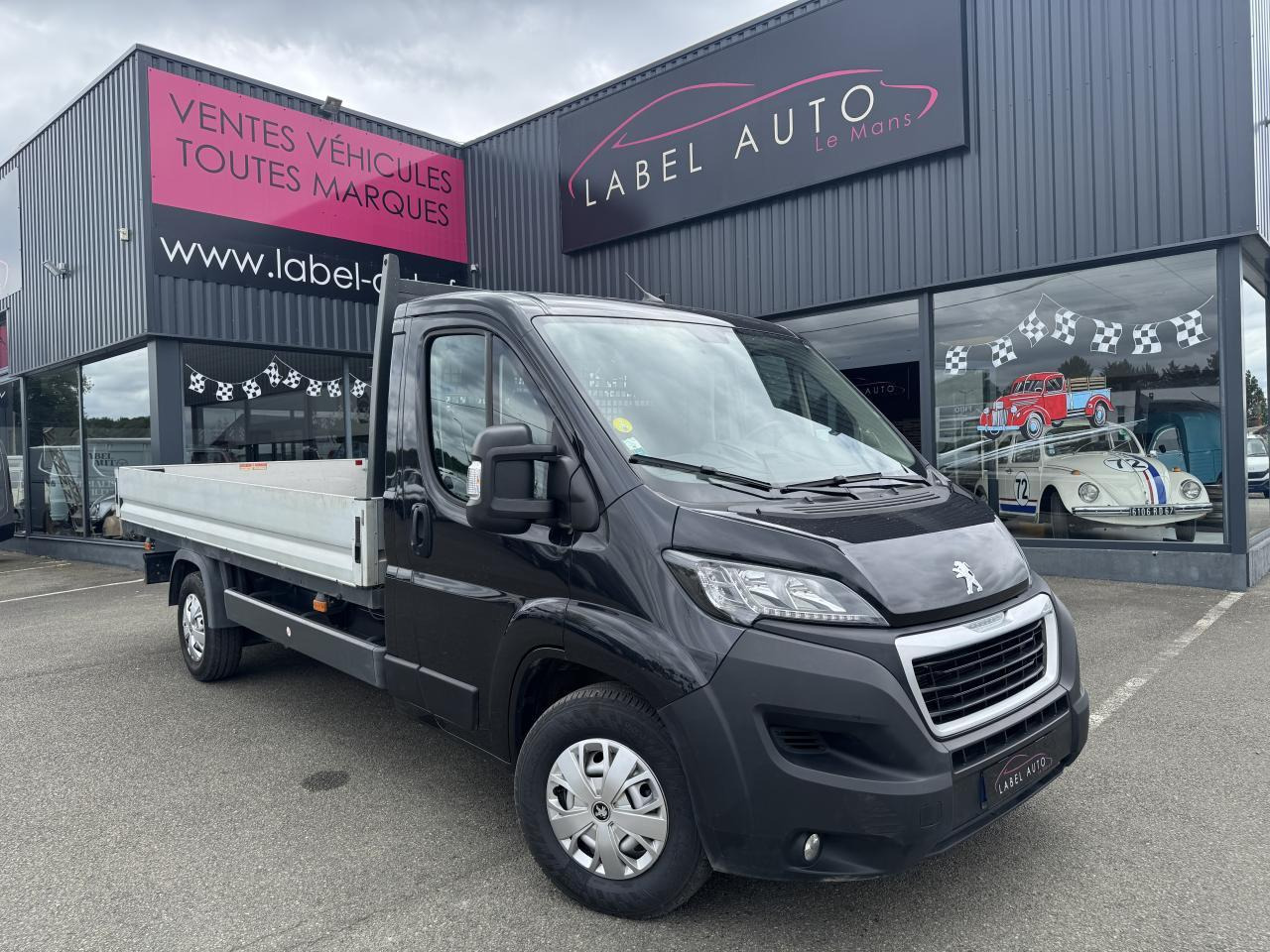 Peugeot Boxer PEUGEOT 3T5 PLATEAU 4M20 2.2 HDI 140 CH PREMIUM - Fourgon plateau: photos 4 Peugeot Boxer PEUGEOT 3T5 PLATEAU 4M20 2.2 HDI 140 CH PREMIUM - Fourgon plateau: photos 4