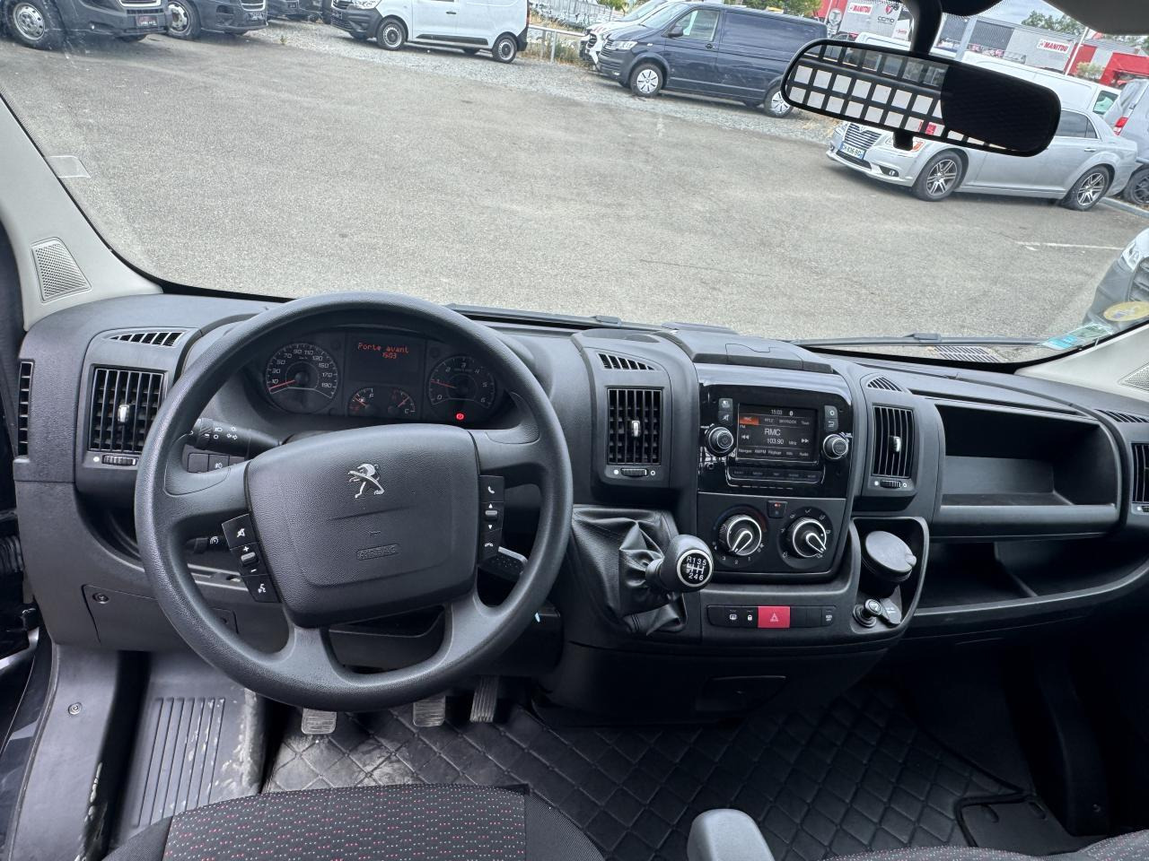 Peugeot Boxer PEUGEOT 3T5 PLATEAU 4M20 2.2 HDI 140 CH PREMIUM - Fourgon plateau: photos 3 Peugeot Boxer PEUGEOT 3T5 PLATEAU 4M20 2.2 HDI 140 CH PREMIUM - Fourgon plateau: photos 3
